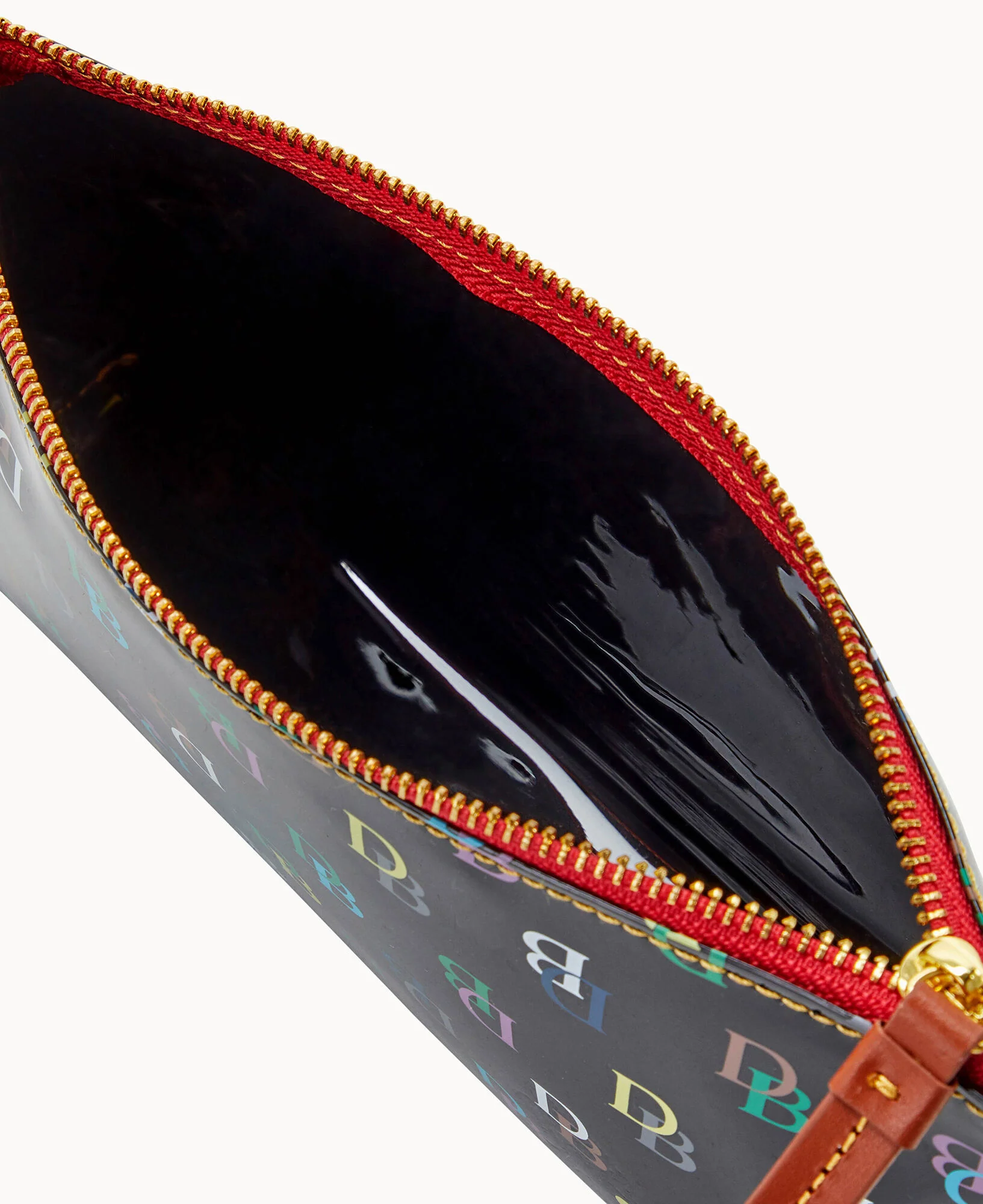 It On the Go Cosmetic Case - Image 6