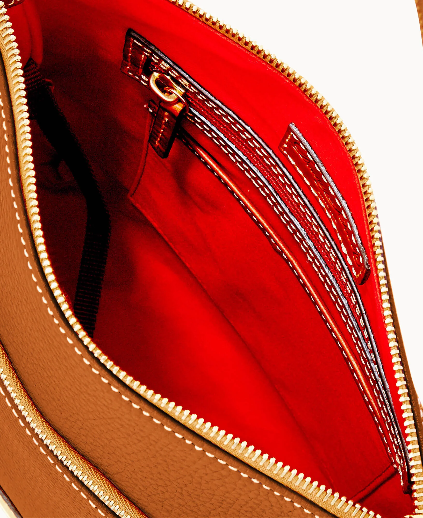 Pebble Grain Crossbody - Image 43