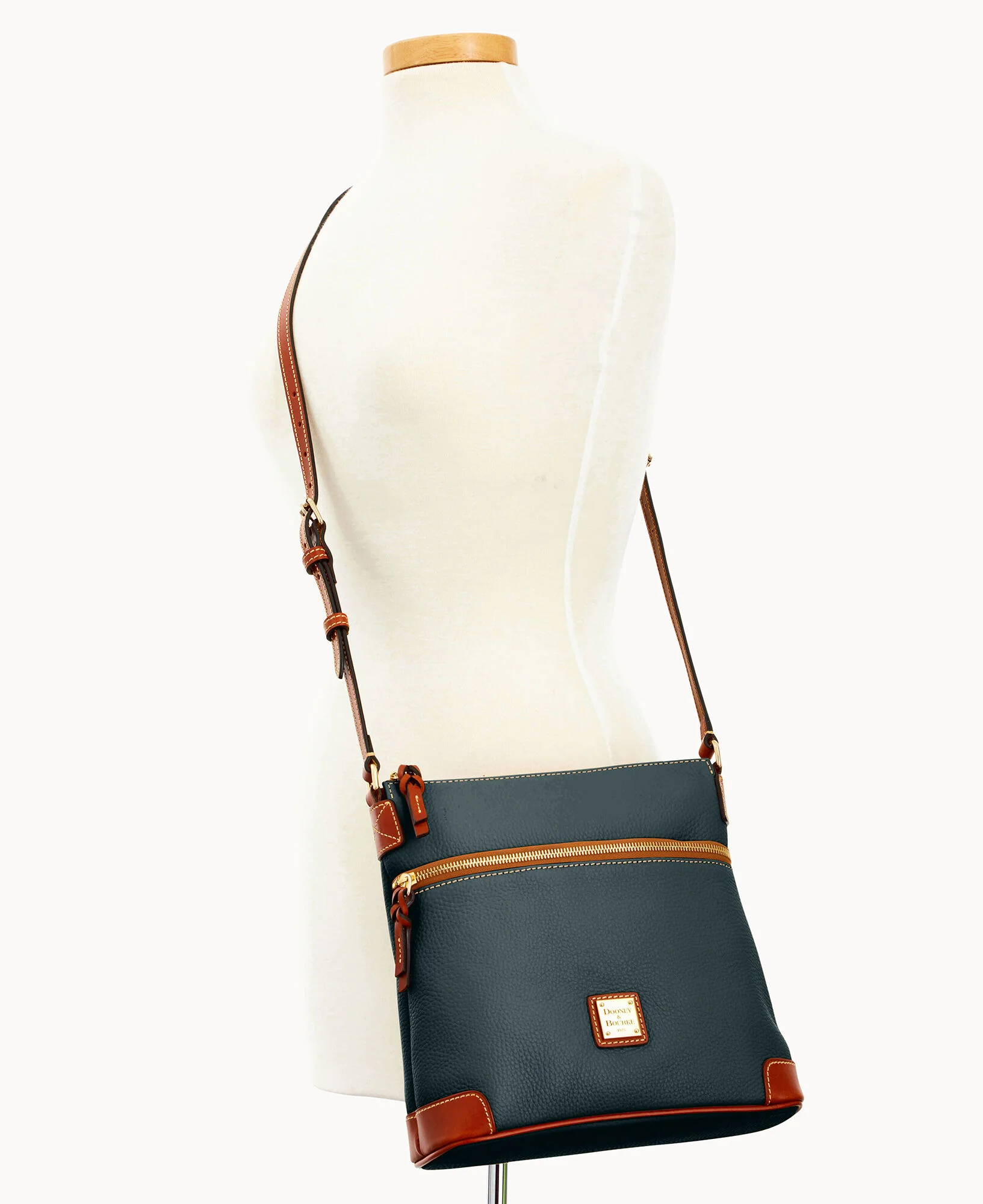 Pebble Grain Crossbody - Image 50