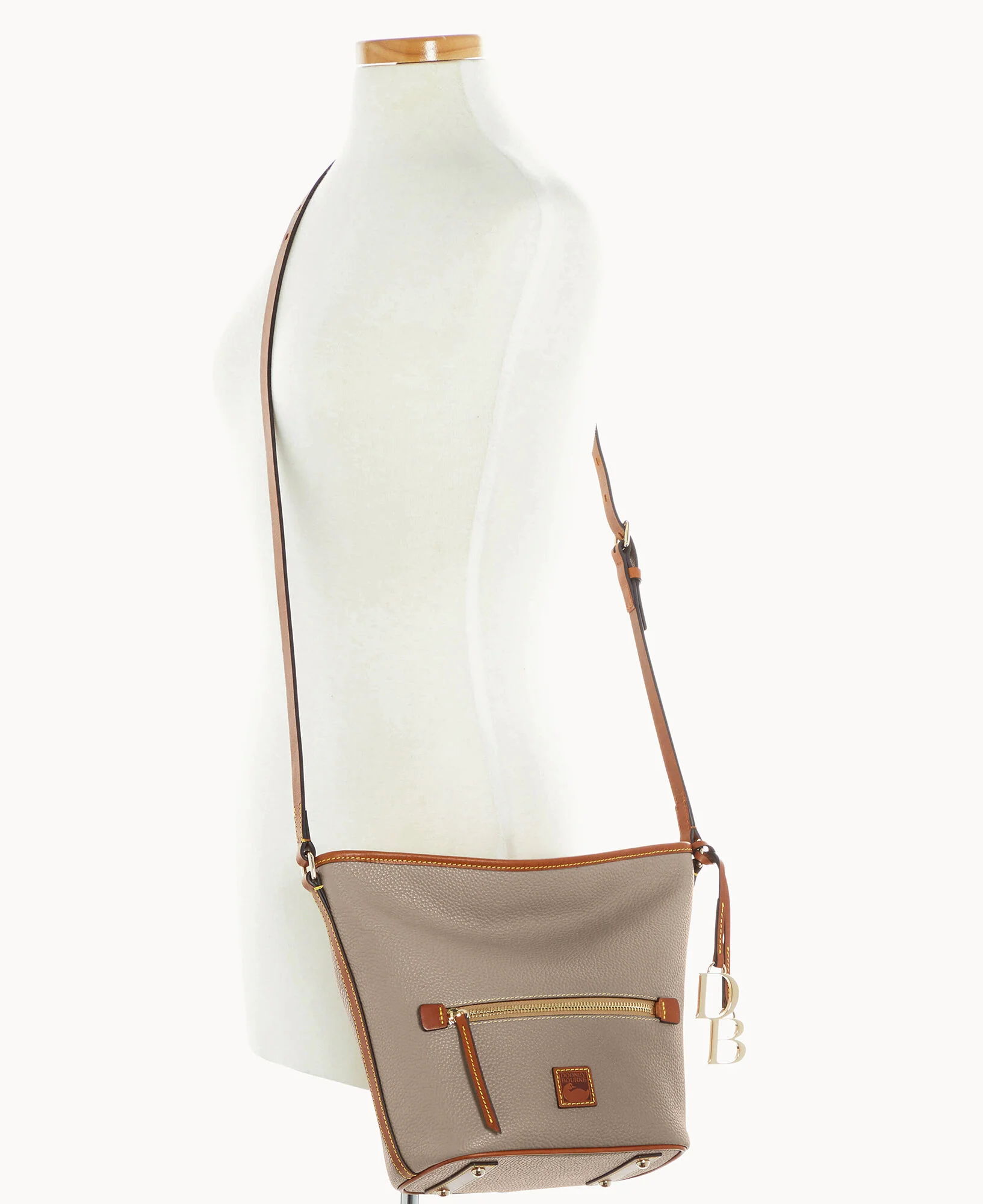 Pebble Grain Zip Sac - Image 16