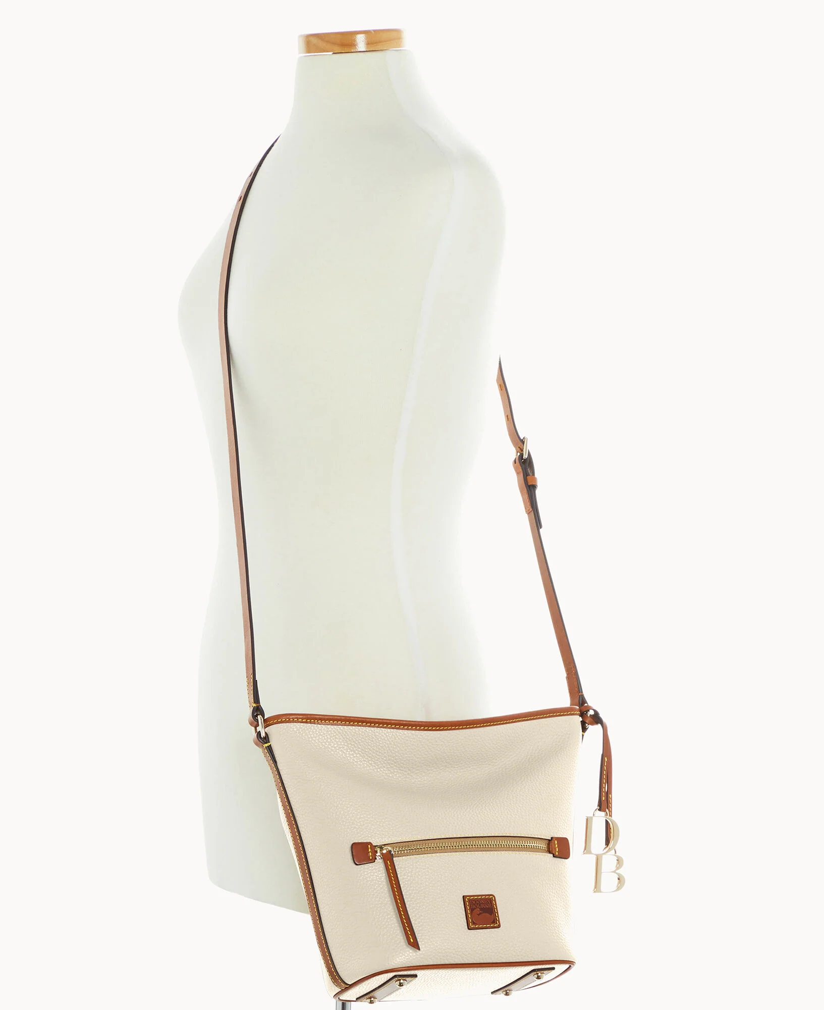 Pebble Grain Zip Sac - Image 40