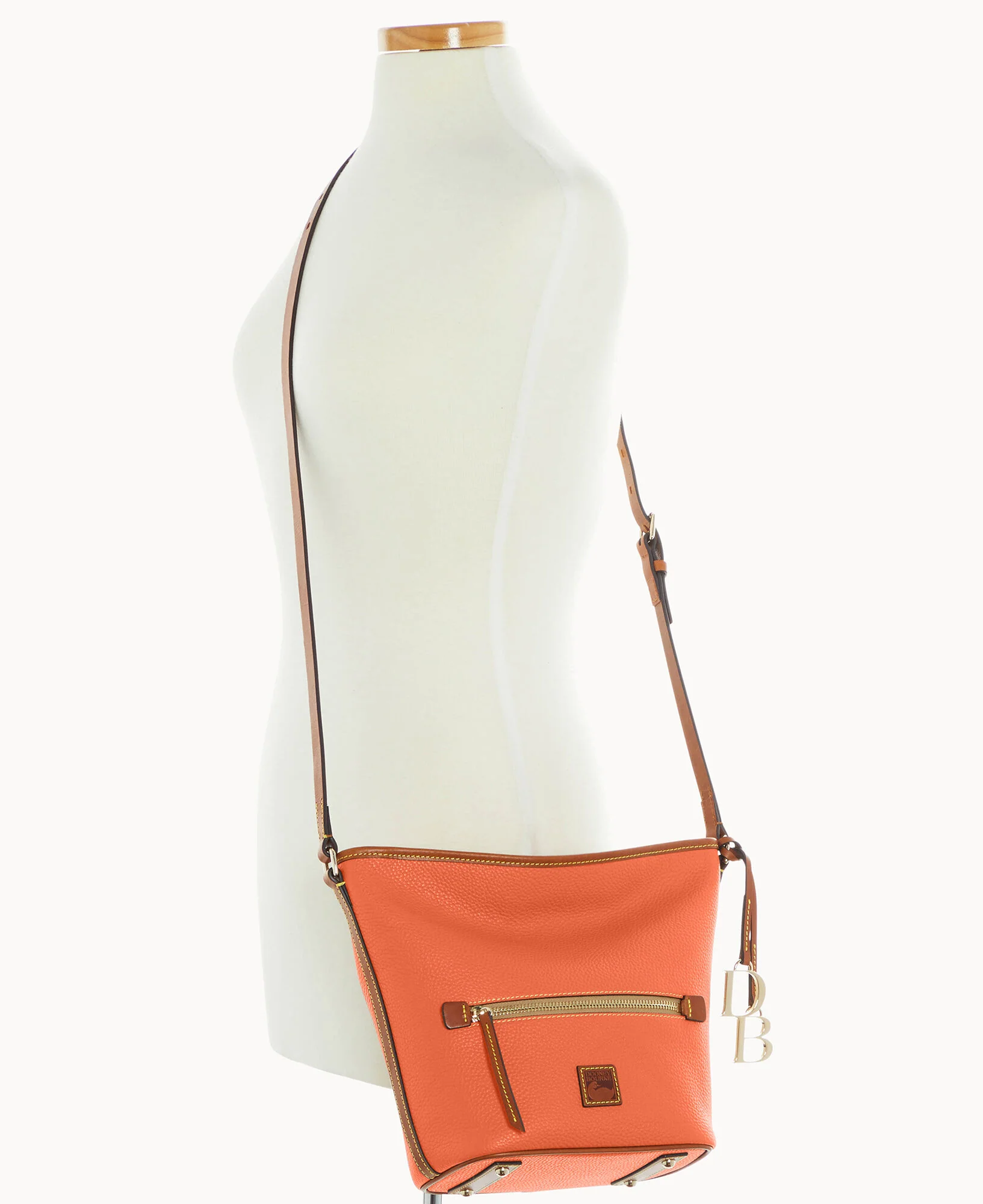 Pebble Grain Zip Sac - Image 44