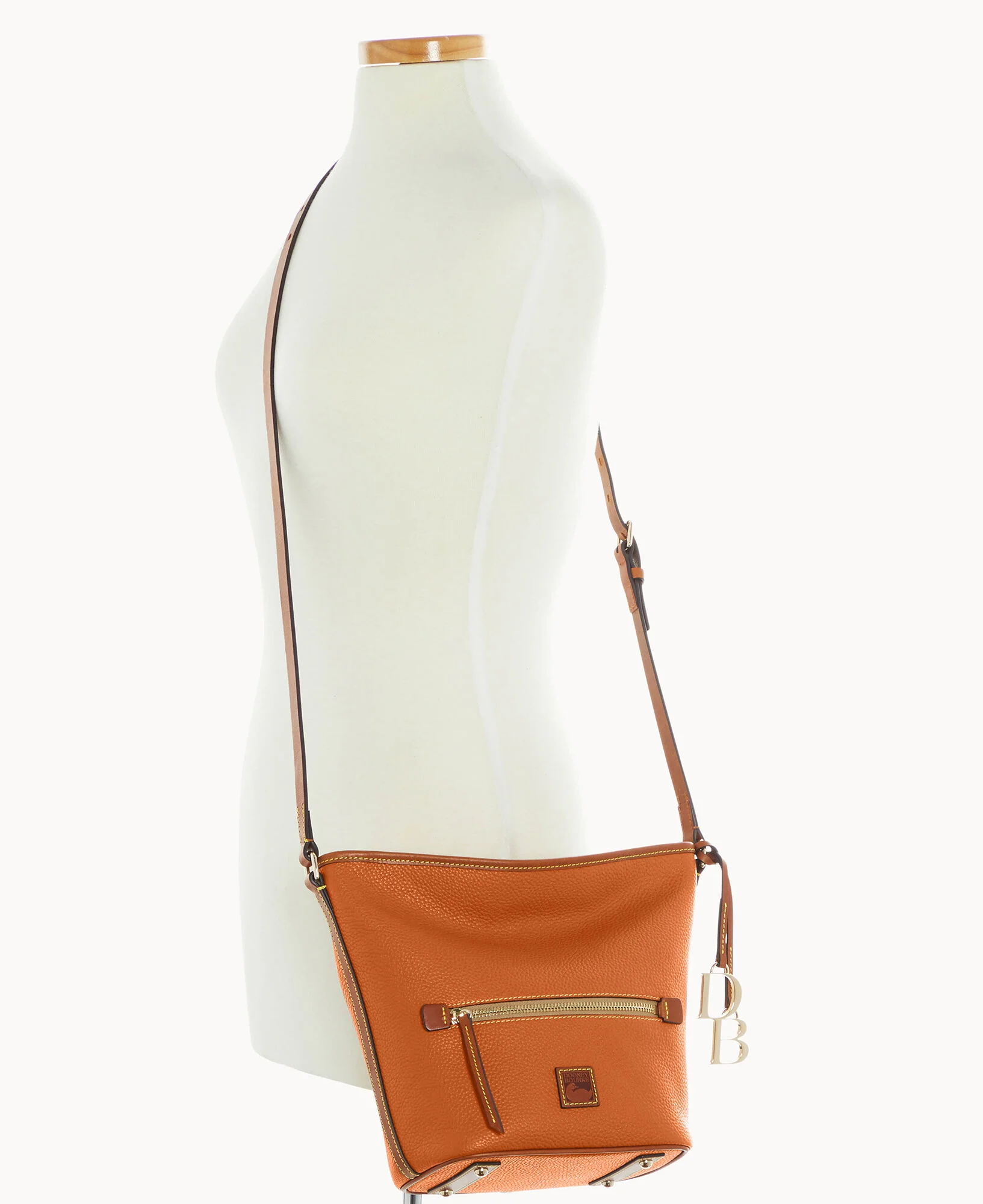 Pebble Grain Zip Sac - Image 52