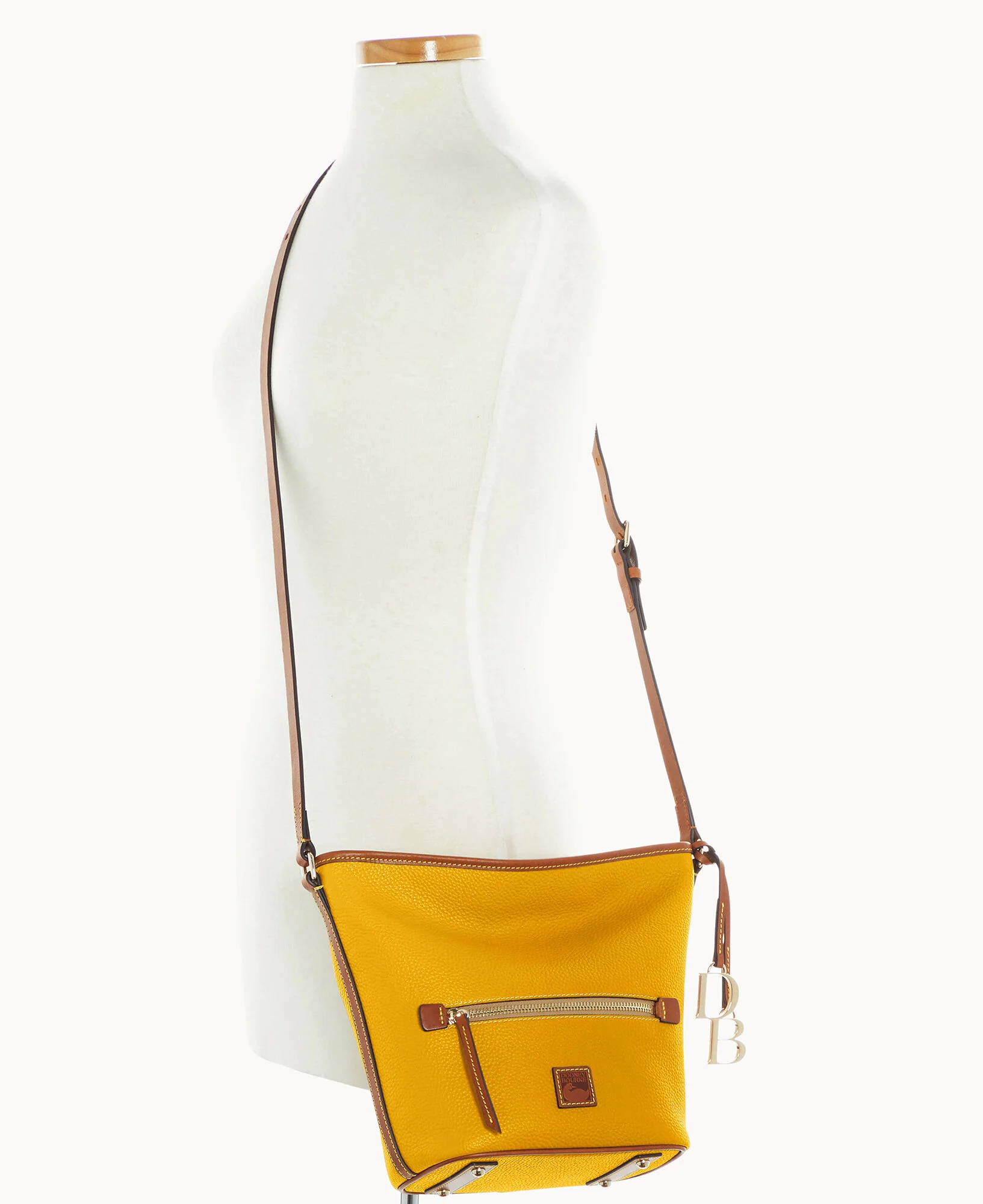 Pebble Grain Zip Sac - Image 64