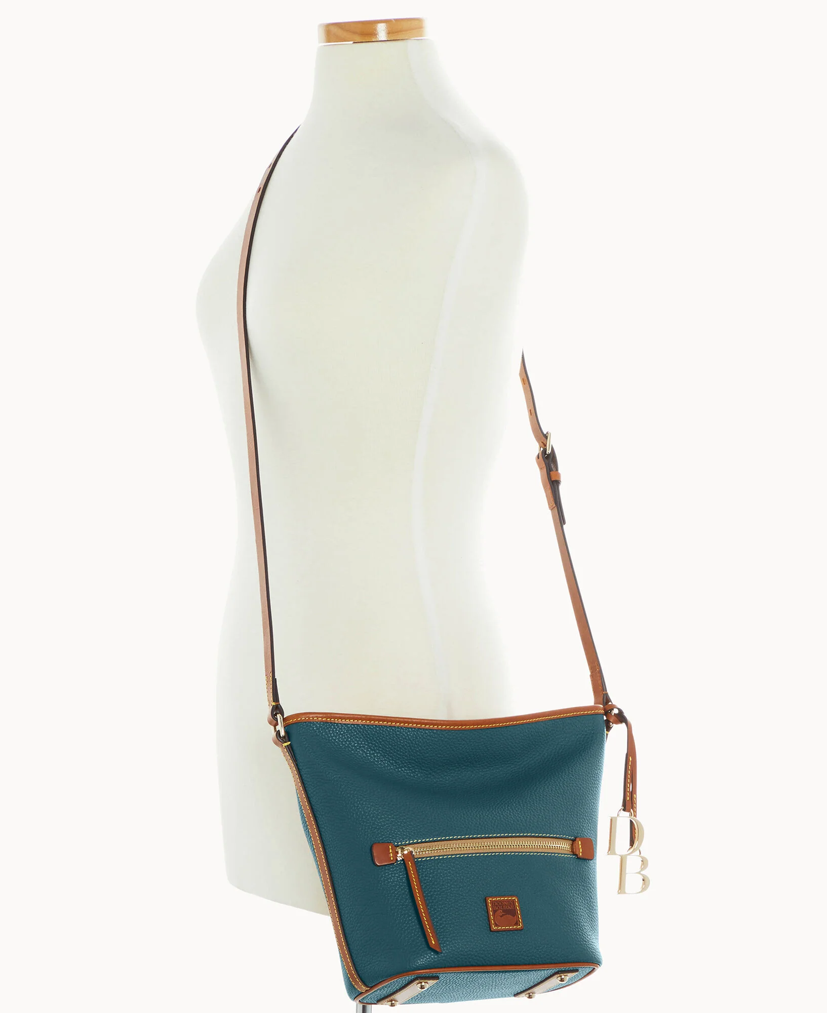 Pebble Grain Zip Sac - Image 76