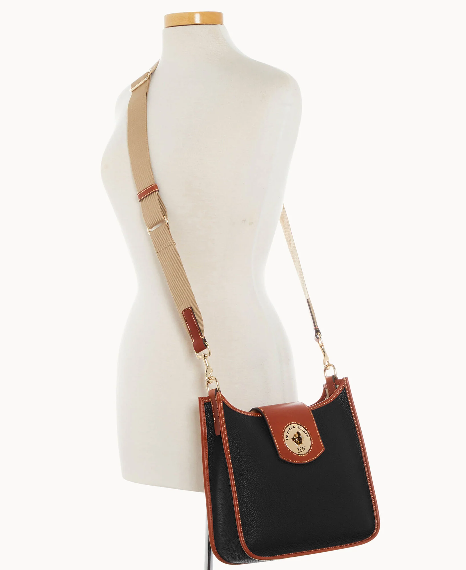 Pebble Turnlock Messenger 28 - Image 15