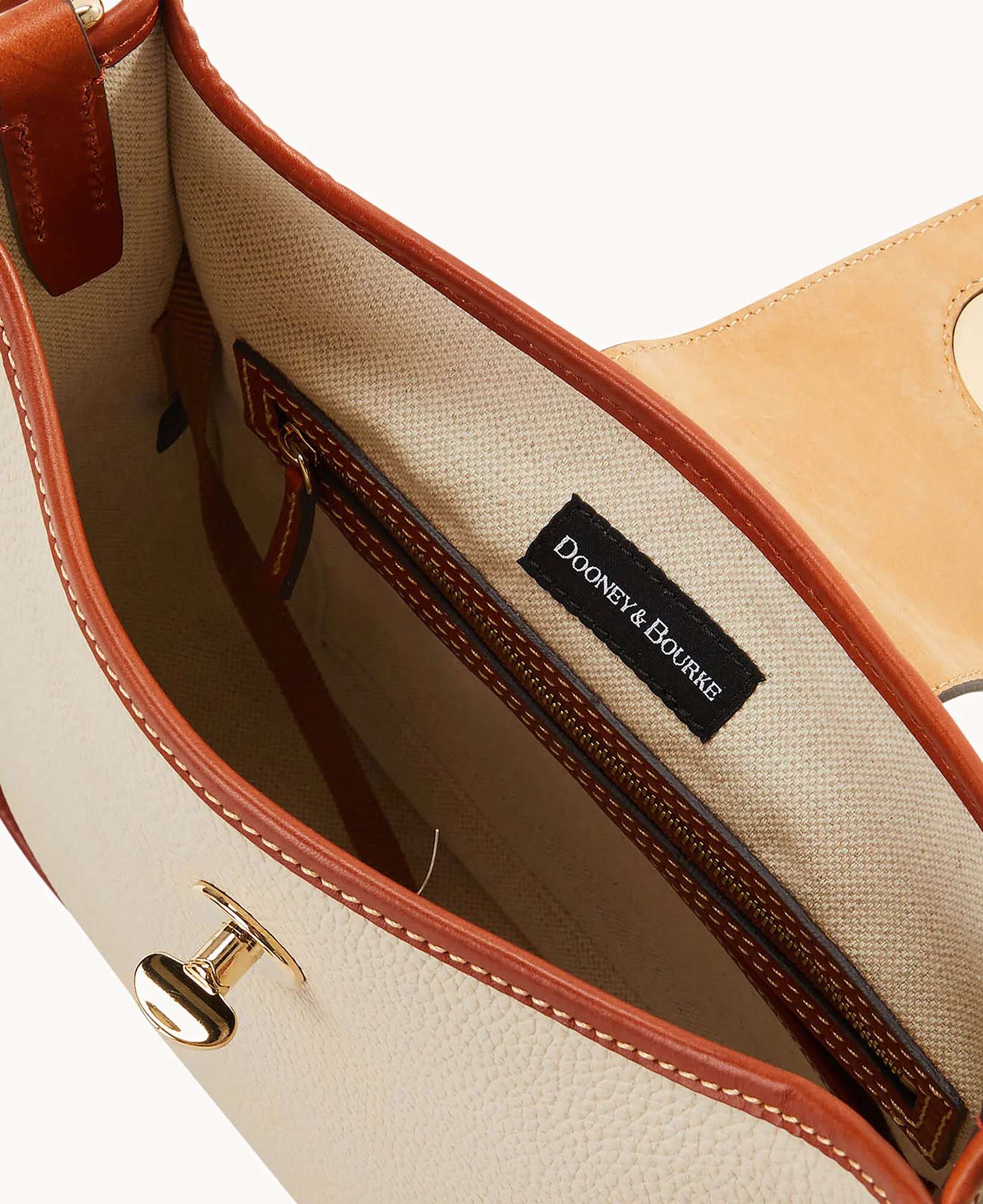 Pebble Turnlock Messenger 28 - Image 18