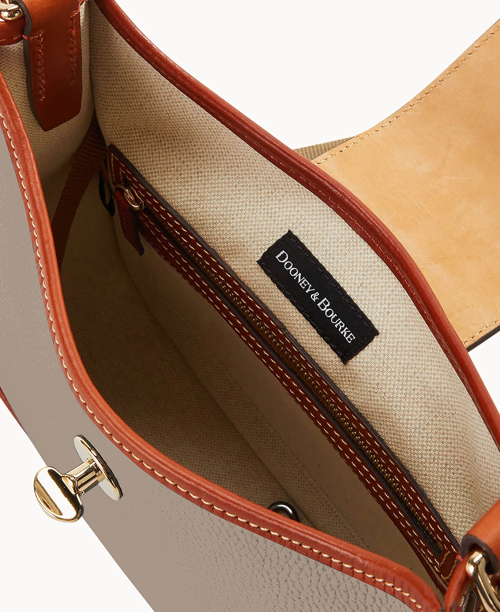 Pebble Turnlock Messenger 28 - Image 33