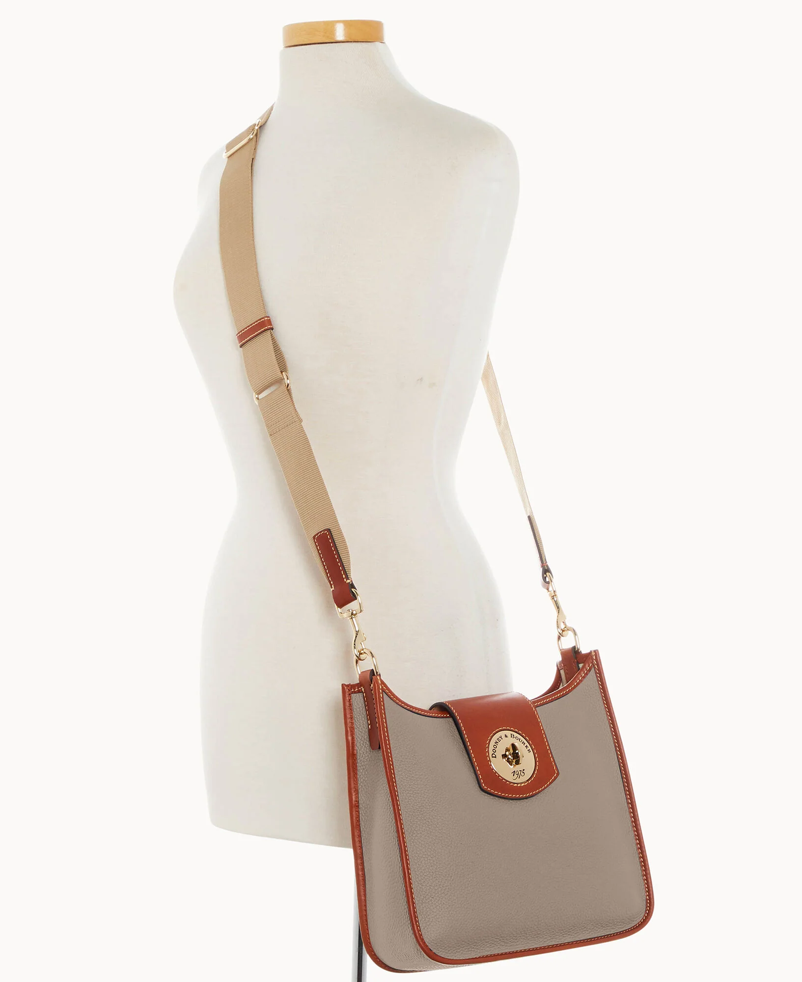 Pebble Turnlock Messenger 28 - Image 35