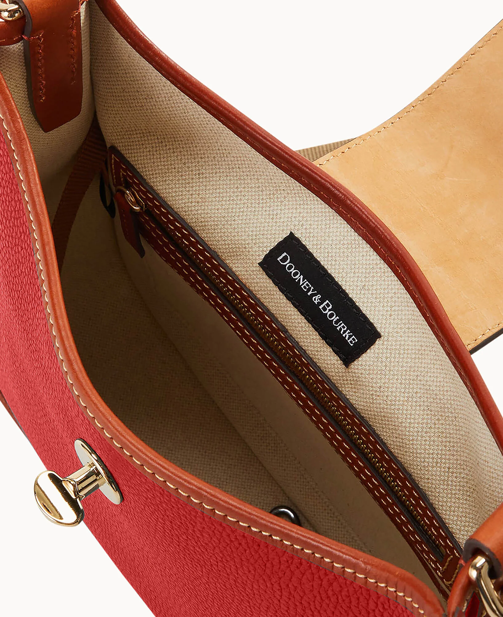 Pebble Turnlock Messenger 28 - Image 48